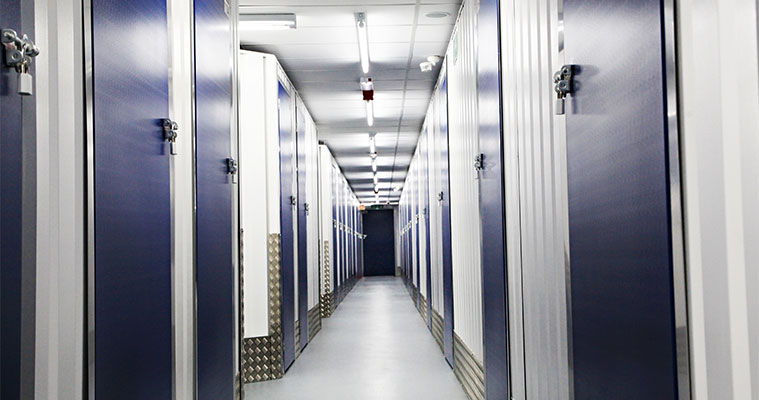 8 reasons to rent a self storage unit
